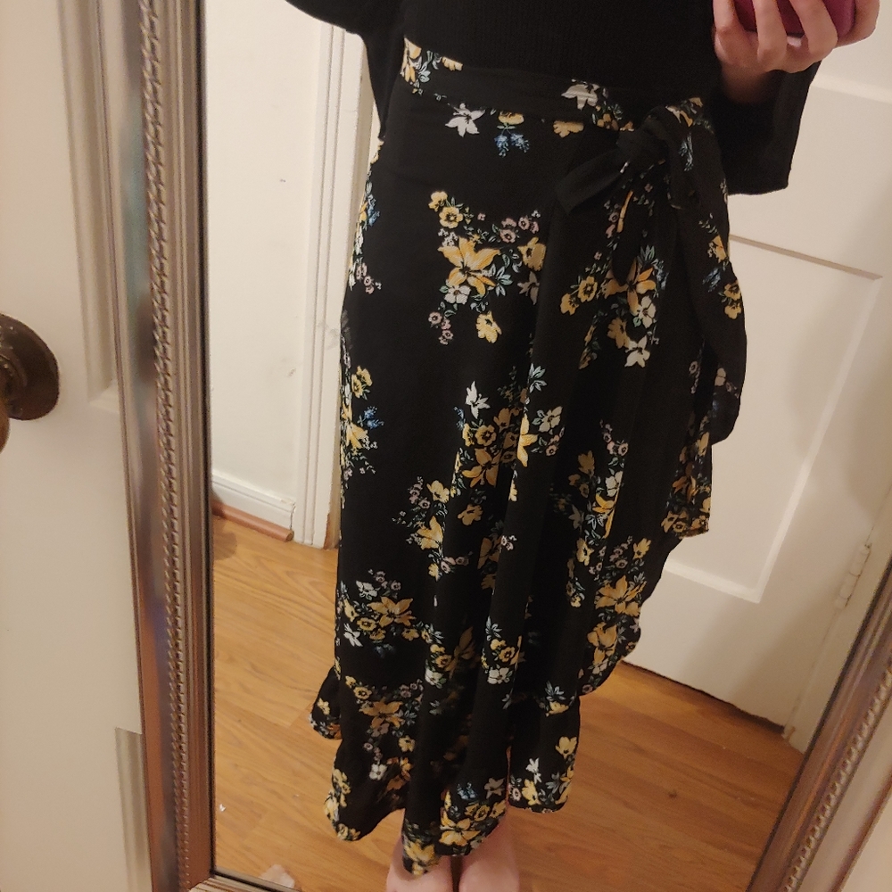 H&M Asymmetrical Floral skirt